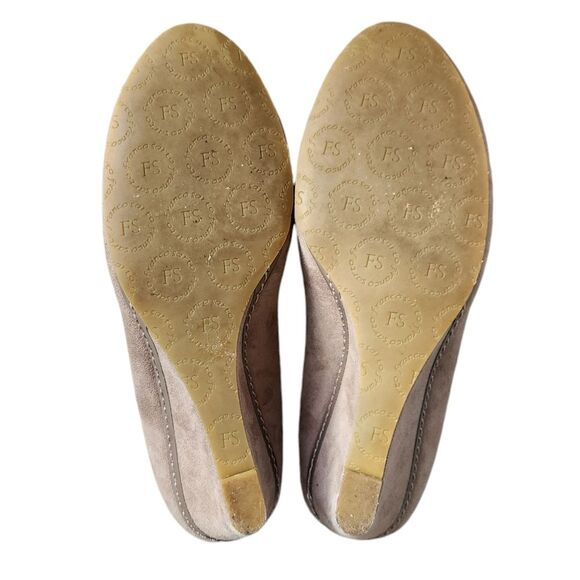 Franco Sarto Shoes Womens 8.5 M Zeus Tan Suede Leather Wedge Heel Slip On Pump - Picture 7 of 14